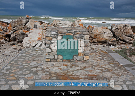 Informazioni registrazione a Cap Agulhas, Sud Africa, Western Cape, Cap Agulhas, Struisbaai Foto Stock