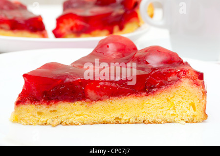 Primo piano della fragola in casa la torta con la gelatina Foto Stock