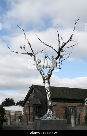 Le candelette Tree Blackbird Leys Station Wagon Foto Stock