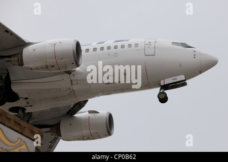 Westjet Boeing 737-800 sbarco a Toronto in Canada Foto Stock