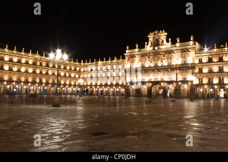 Una vista notturna di Plaza Mayor di Salamanca Foto Stock