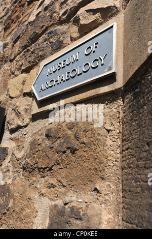 Museo di Archeologia sign in Durham City Foto Stock