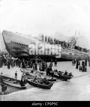 U-boat bloccati sulla costa sud dell'Inghilterra dopo la rinuncia, la prima guerra mondiale Foto Stock