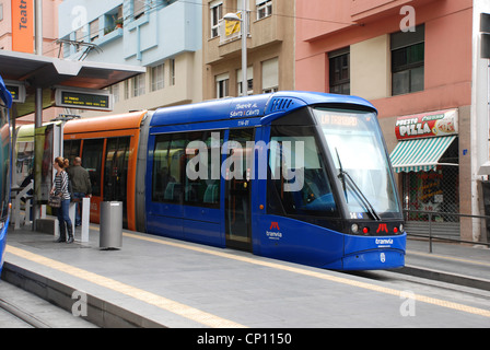 Tenerife tram alla stazione di Santa Cruz de Tenerife, Isole Canarie, Spagna Foto Stock