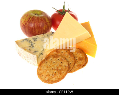 Formaggi e biscotti con frutta Foto Stock