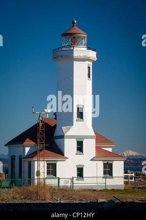 Il punto Wilson Faro, situato in Fort Worden stato parco vicino a Port Townsend, Washington Foto Stock
