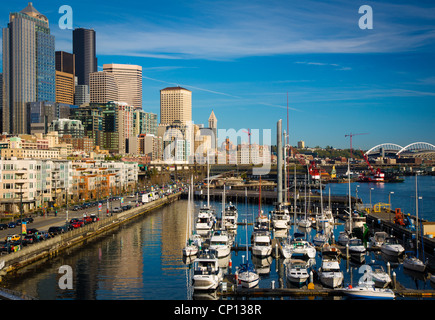 Seattle waterfront from Pier 66 Foto Stock