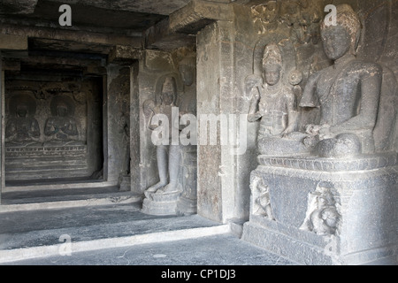 Statue di Buddha. Ellora Caves. Maharashtra. India Foto Stock