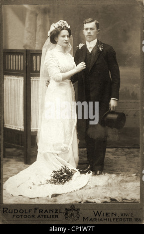 Persone, matrimonio, coppia nuziale, scheda cabinet, Rudolf Franzl, Vienna, Austria, 1911, diritti aggiuntivi-clearences-non disponibile Foto Stock