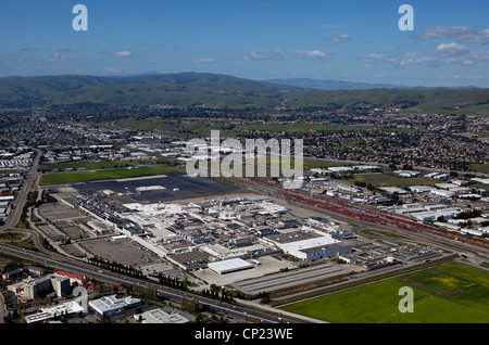 Fotografia aerea della fabbrica Tesla, Fremont, contea di Alameda, California Foto Stock