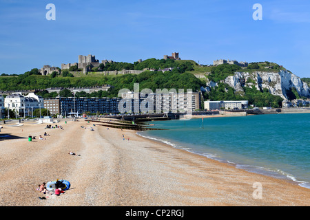 3772. Il Castello dalla spiaggia, Dover, Kent, Regno Unito Foto Stock