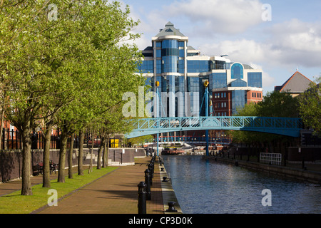 Mariner's Canal victoria building Salford Quays greater manchester Inghilterra uk gb Foto Stock