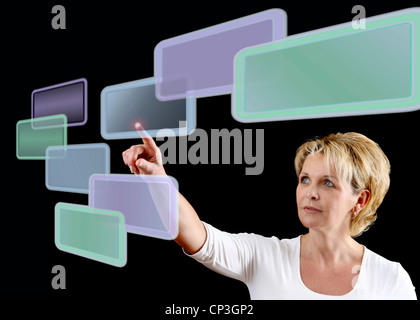 Immagine simbolica, icona, il lavoro virtuale funziona. Icone di controllo virtuale computer, comunicazioni Internet, software, programmi. Foto Stock