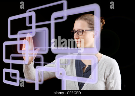 Immagine simbolica, icona, il lavoro virtuale funziona. Icone di controllo virtuale computer, comunicazioni Internet, software, programmi. Foto Stock