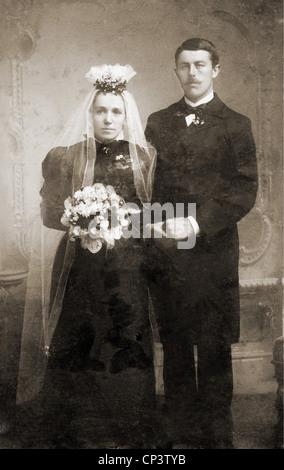 Persone, matrimonio, coppia nuziale, scheda armadio, circa 1900, diritti aggiuntivi-clearences-non disponibile Foto Stock
