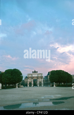 Francia - Parigi, Les Tuileries. Arc de triomphe du Carrousel du Louvre (Percier et Fontaine, 1807-09) Foto Stock