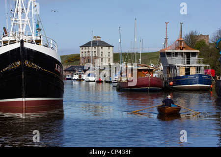 Eyemouth Harbour in Berwickshire Foto Stock