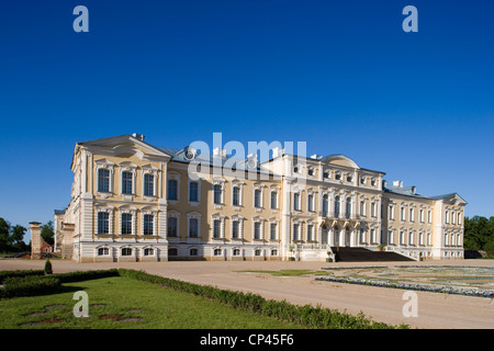 La lettonia Zemgale regione distretto di Bauskas Pilsrundale. Rundale Palace (progettata da Francesco Bartolomeo Rastrelli, 1736-68) per Foto Stock