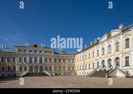 La lettonia Zemgale regione distretto di Bauskas Pilsrundale. Rundale Palace (progettata da Francesco Bartolomeo Rastrelli, 1736-68) per Foto Stock