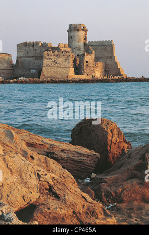 CALABRIA CAPO RIZZUTO LE CASTELLO ARAGONESE Foto Stock