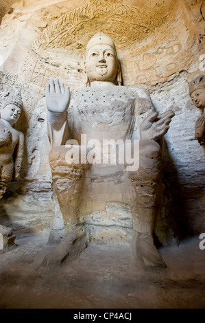 Il bodhisattva (Buddah statue) nel Lin Yan Grotta Grotta (n3) presso le grotte di Yungang. Foto Stock