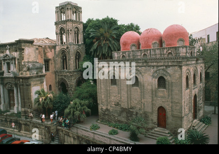 Sicilia - Palermo - Chiesa della Martorana e di San Cataldo. Foto Stock