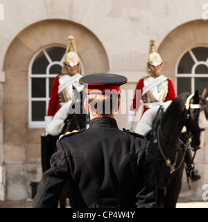 Queen's vita delle guardie a Horse Guards,Londra,Inghilterra Foto Stock