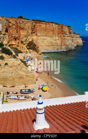 Praia do a Benagil, Algarve, PORTOGALLO Foto Stock