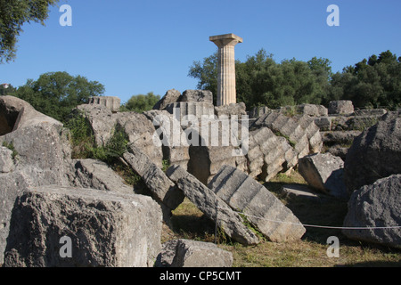 Tempio di Zeus (470 - 457 a.C.) all'Olympia, Grecia Foto Stock