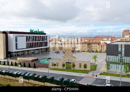 Vista di El Corte Ingles in Plaza de la Concordia, Salamanca, Spagna Foto Stock