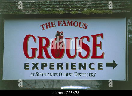 Regno Unito - Scozia - Tayside - Crieff. Insegna presso la famosa Grouse Whisky Glenturret Distillery. Foto Stock