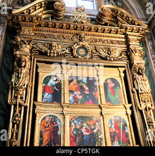 All interno della Basilica di San Gaudenzio è una chiesa a Novara, Piemonte, Italia settentrionale. È il punto più alto della città. Ho Foto Stock