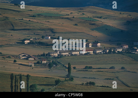 Abruzzo - Il paesaggio agricolo vicino a Pescocostanzo (Aq). Foto Stock