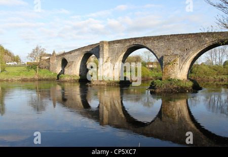 Stirling vecchio ponte sul fiume Forth Scozia aprile 2012 Foto Stock