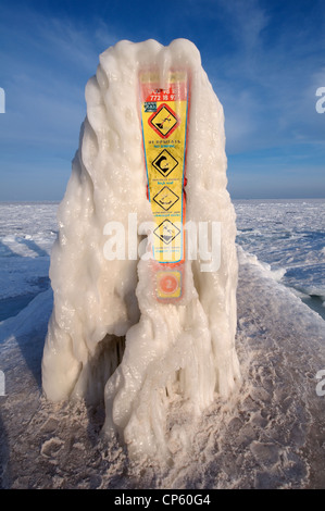 Segno ghiacciate, nessun diving, congelati Mar Nero, un raro fenomeno, Odessa, Ucraina, Europa orientale Foto Stock