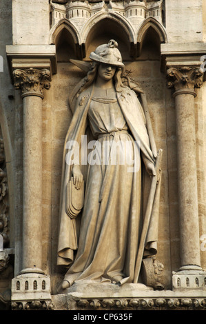 La Francia. París. La cattedrale di Notre Dame. Portale di Sant'Anna. Sinagoga. AllegorycaI statua. Foto Stock