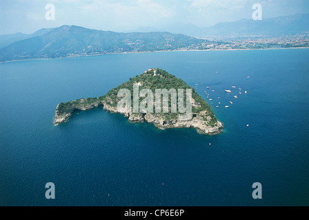 Liguria - Isola Gallinara Riserva Naturale. Vista aerea. Foto Stock