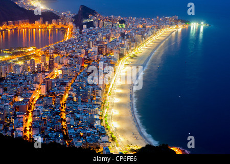 Quartieri di Leblon e Ipanema e le sue famose spiagge e di Rio de Janeiro in Brasile. Foto Stock