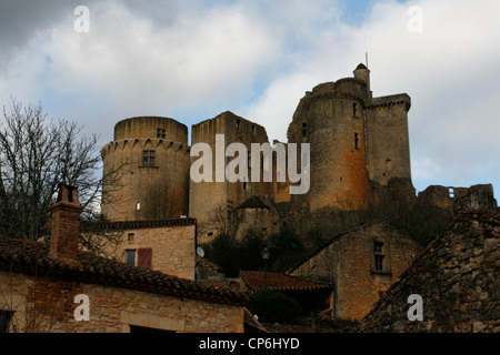 Il Chateau de Bonaguil a Fumel Lot-et-Garonne Francia Foto Stock