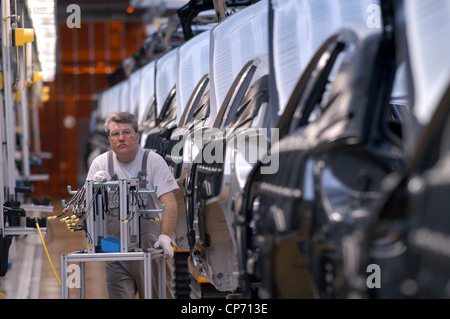 La produzione di auto presso la Audi AG principale fabbrica a Ingolstadt, Germania Foto Stock