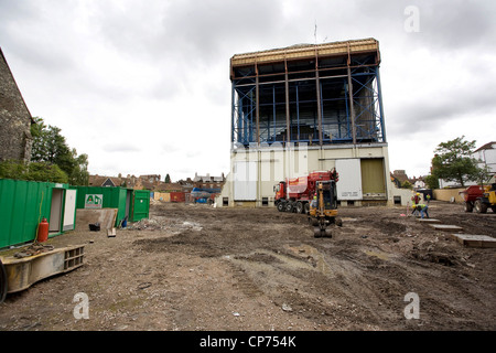 La demolizione del vecchio Marlowe Theatre, Canterbury Kent REGNO UNITO Foto Stock