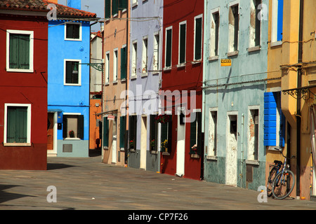 Case colorate di Burano Foto Stock