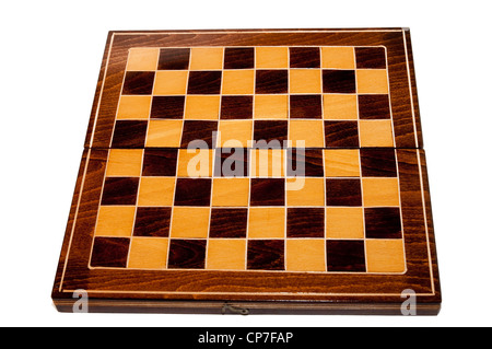 Legno vuota scacchiera isolati su sfondo bianco Foto Stock