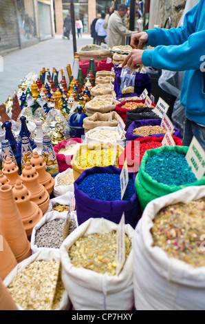 Incenso street shop. Siviglia durante la settimana santa celebrazione, Andalusia, Spagna, Europa Foto Stock