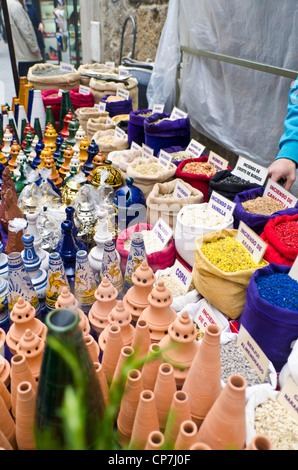 Incenso street shop. Siviglia durante la settimana santa celebrazione, Andalusia, Spagna, Europa Foto Stock