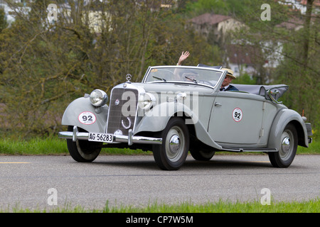 Auto d'epoca, Mercedes-Benz 230 dal 1937 al Grand Prix in Mutschellen, SUI il 29 aprile 2012. Foto Stock
