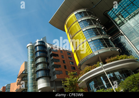 La moderna architettura della Daimler edifici per uffici e appartamenti nella Potsdamer Platz di Berlino, Germania Foto Stock