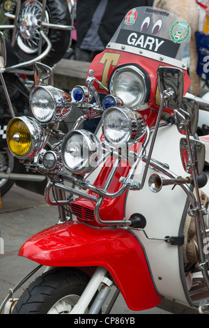 Close up personalizzati di scooter a club nel rally di Cambridge, Inghilterra. Foto Stock