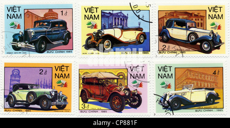 Storico di francobolli di affrancatura postale dal Vietnam, Historische Briefmarken aus Vietnam, 1985, internationale Oldtimer, Bugatti, Alfa Romeo, L Foto Stock