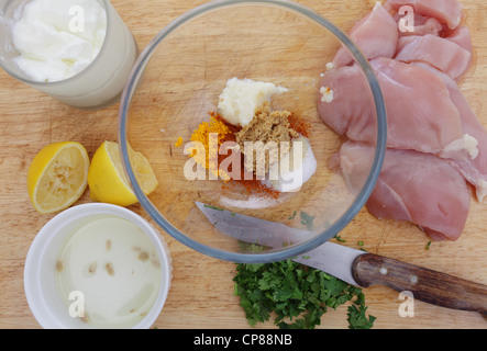 Ingredienti per rendere pollo tikka - Foto Stock
